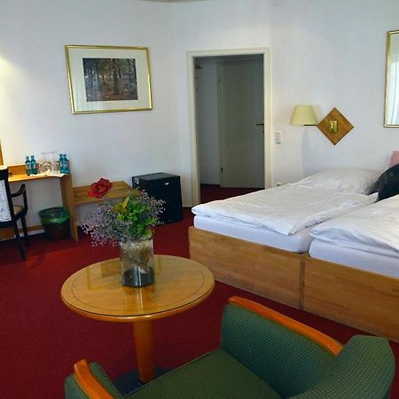 Hotel-Nachtwaechter Унна Экстерьер фото