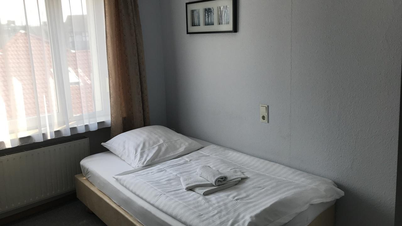 Hotel-Nachtwaechter Унна Экстерьер фото